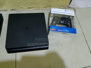 Ps4 Slim(500gb)No Games With One Controller