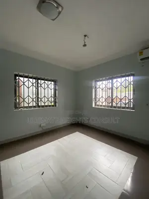 2bdrm Apartment in Akokofoto for rent