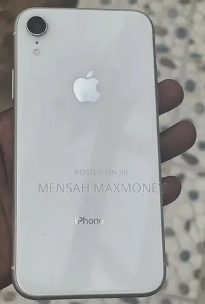 Apple iPhone XR 64 GB White