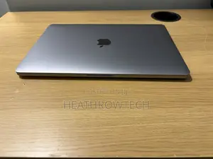 Laptop Apple MacBook Pro 2020 16GB Intel Core i7 SSD 512GB