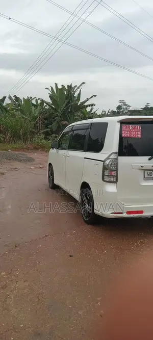 Toyota Voxy 2013 Black