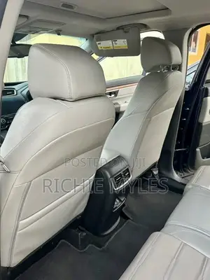 Honda CR-V Touring AWD 2019 Blue