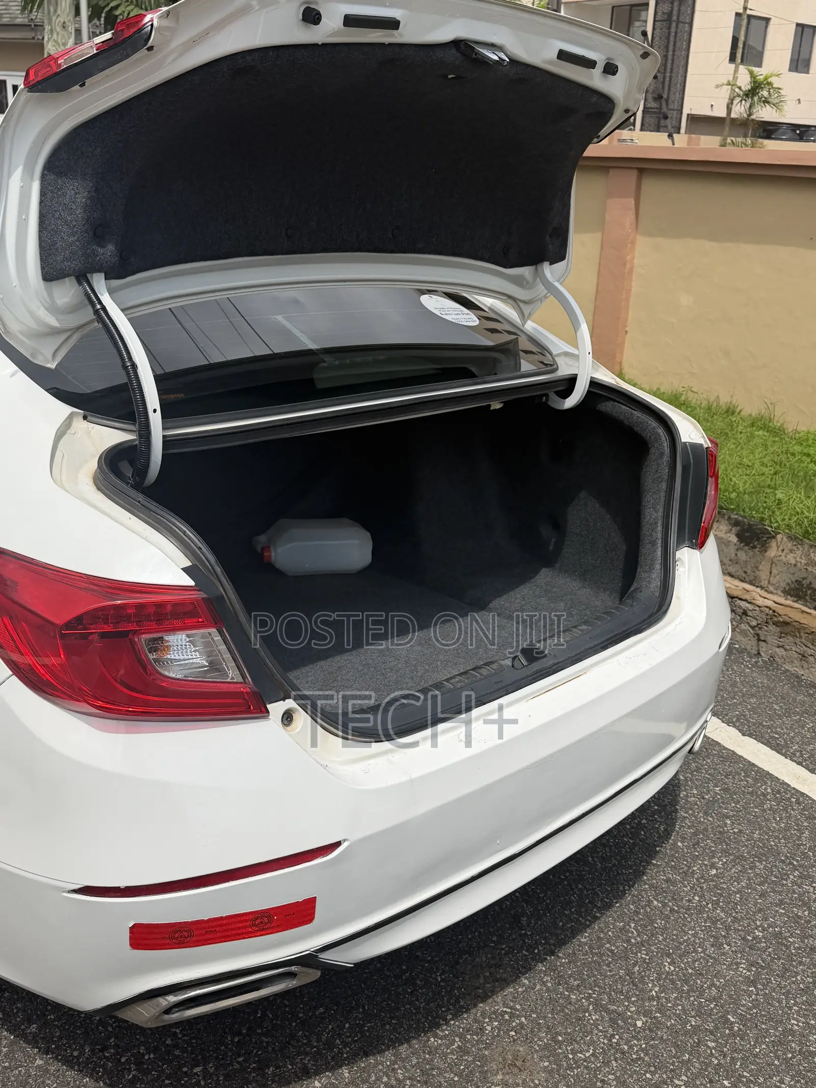 Honda Accord 2018 White