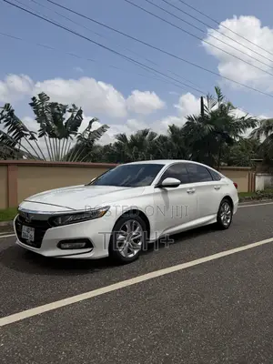 Honda Accord 2018 White