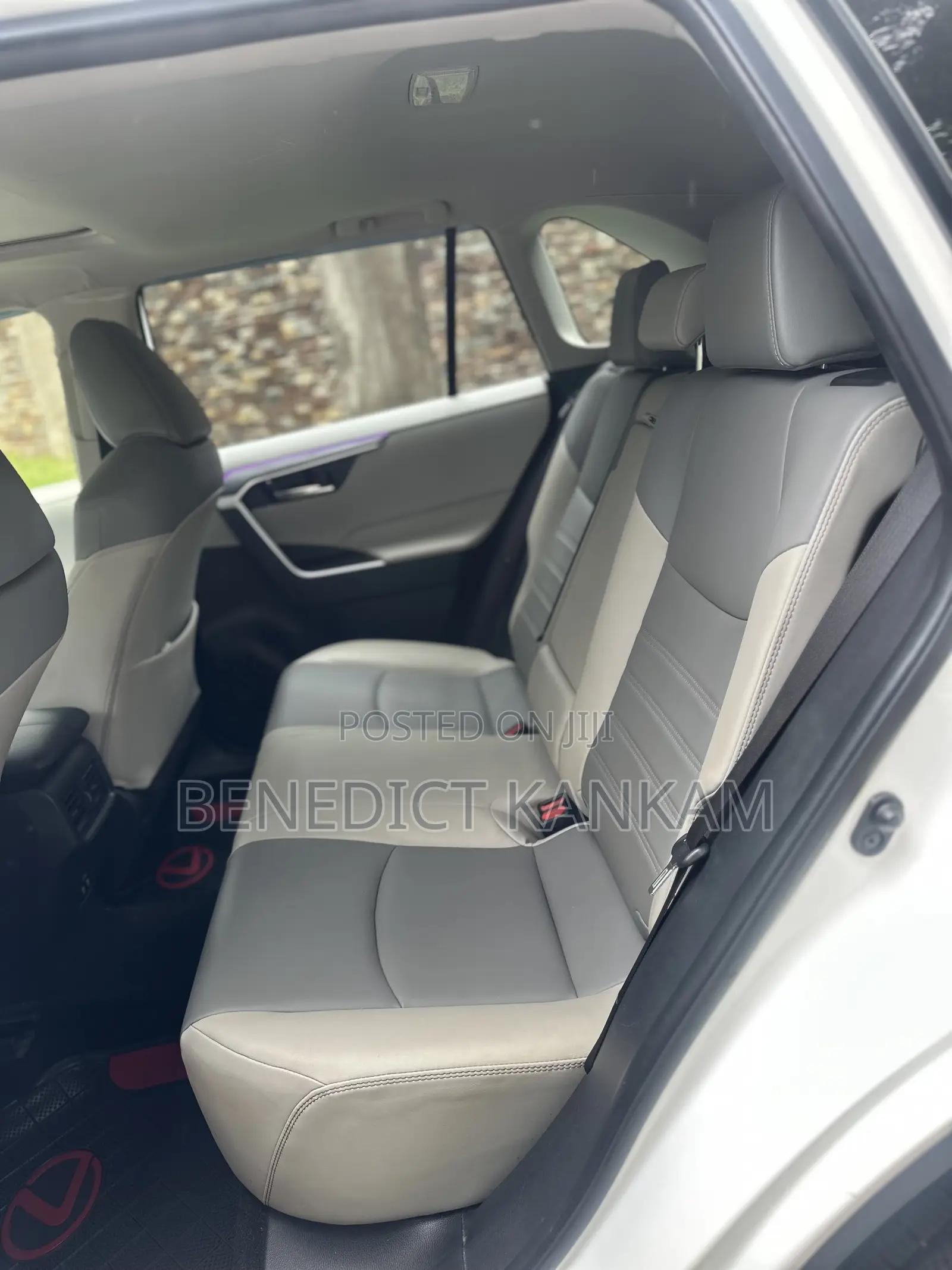 Toyota RAV4 XLE AWD 2020 White