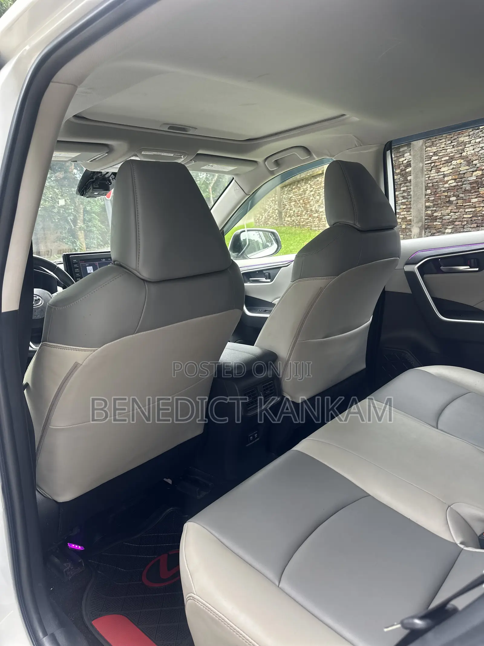 Toyota RAV4 XLE AWD 2020 White