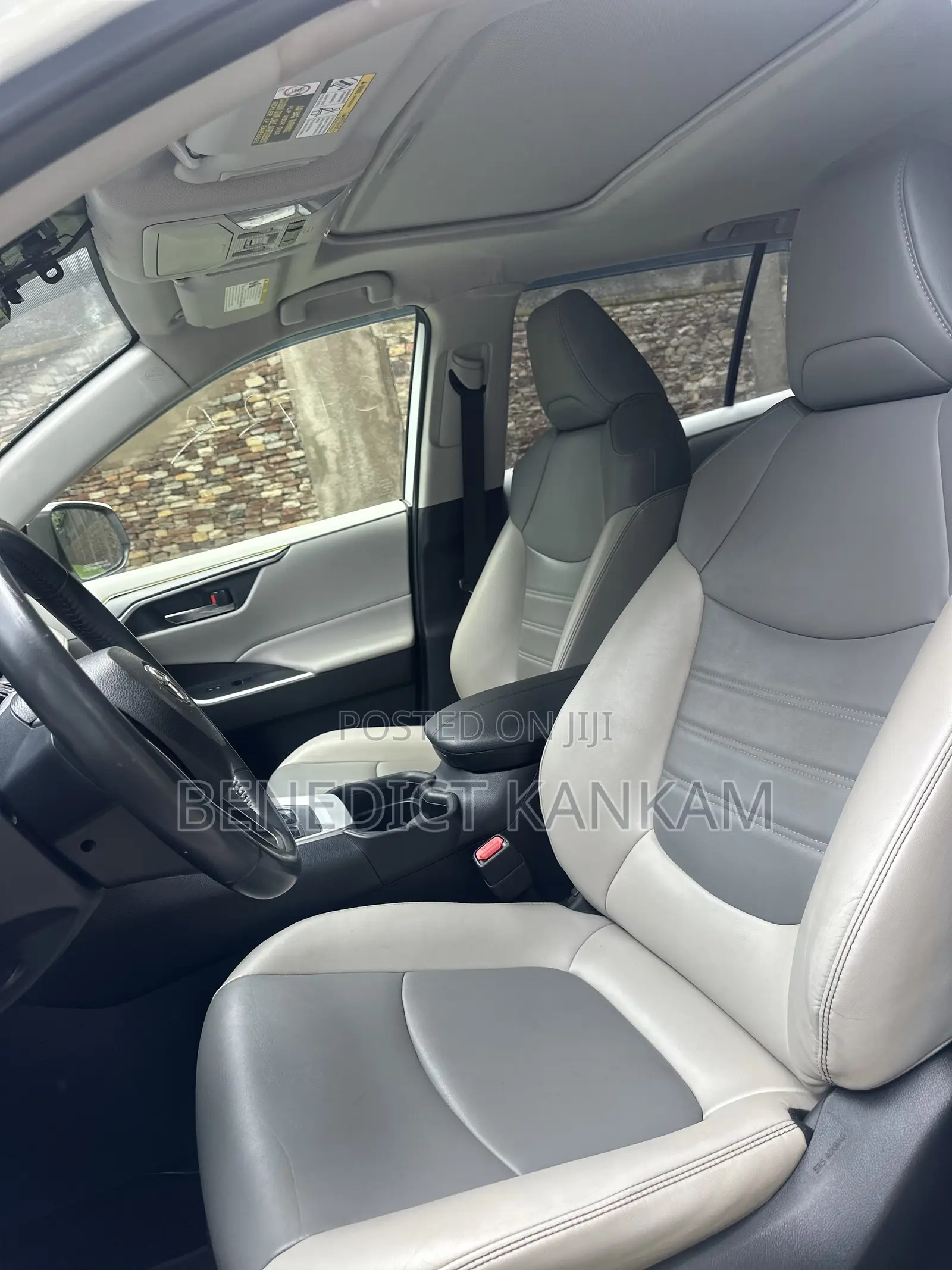 Toyota RAV4 XLE AWD 2020 White