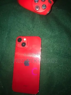 Apple iPhone 13 128 GB Red