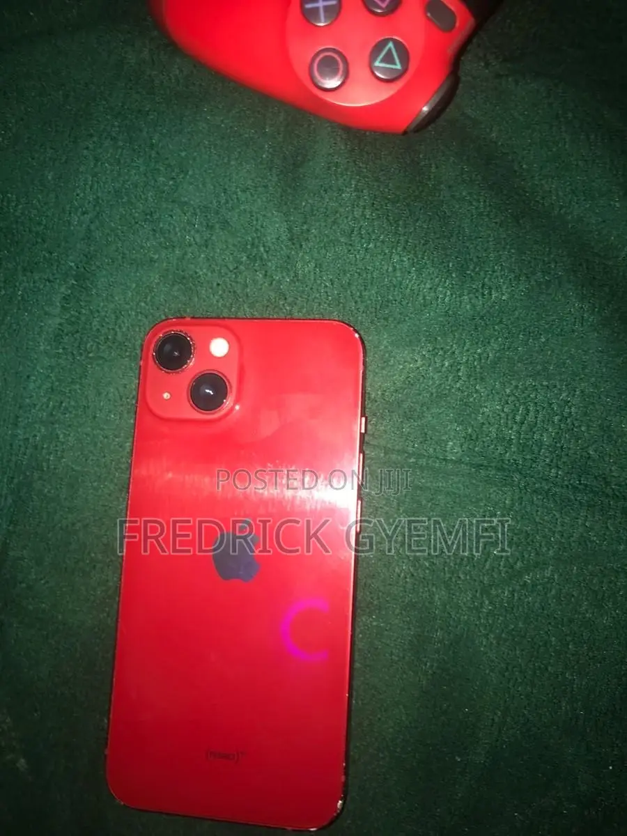 Apple iPhone 13 128 GB Red