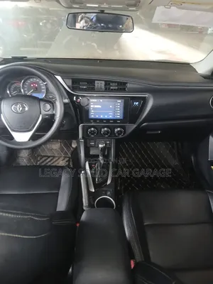Toyota Corolla 2022 White
