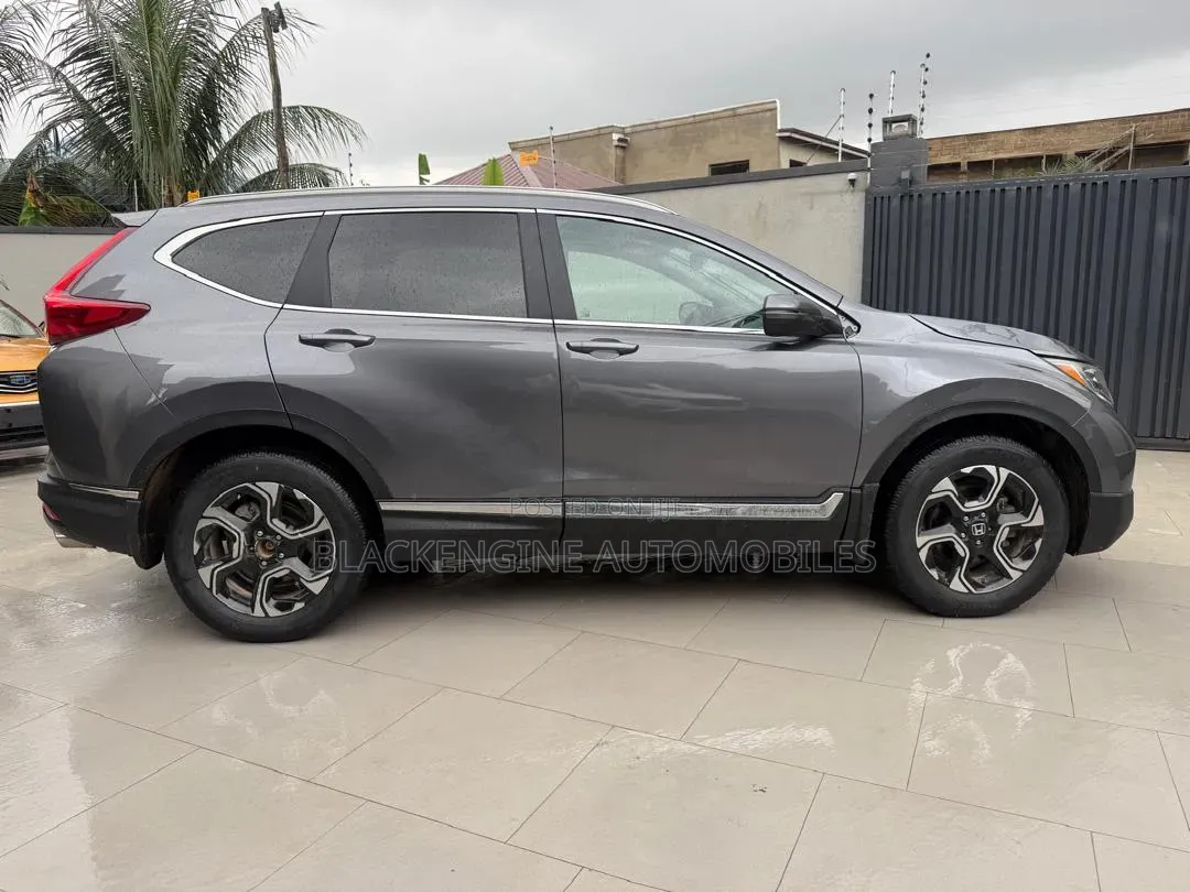 Honda CR-V Touring 4dr SUV AWD (1.5L 4cyl CVT) 2017 Gray