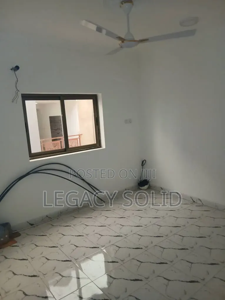 2bdrm Apartment in Legacy Solid Real for rent