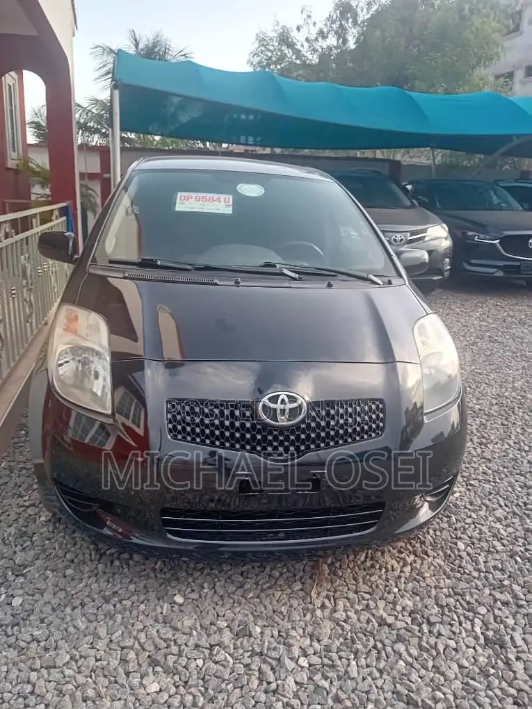 Toyota Yaris 2010 Black