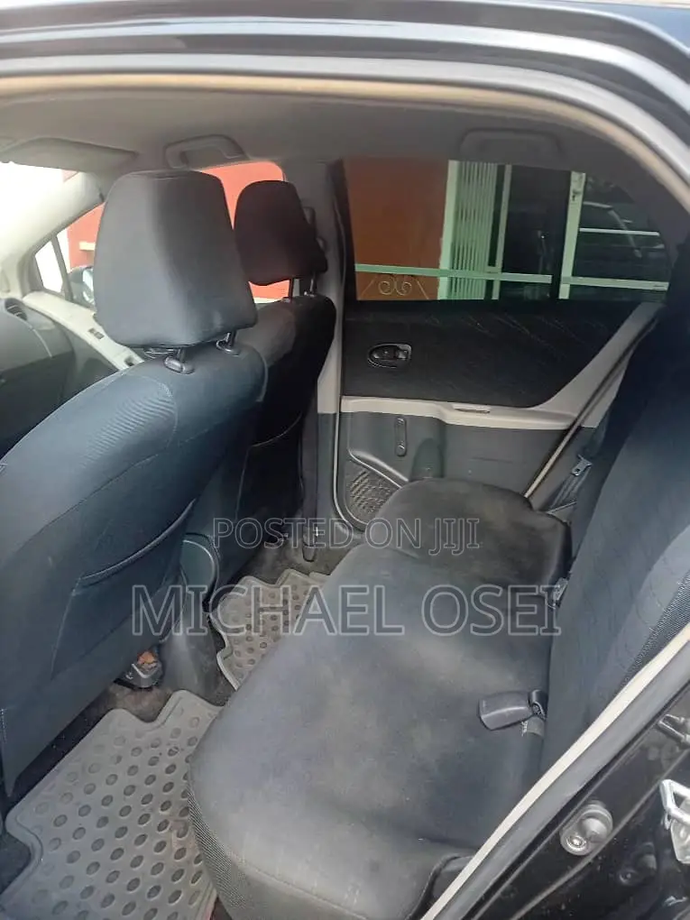 Toyota Yaris 2010 Black