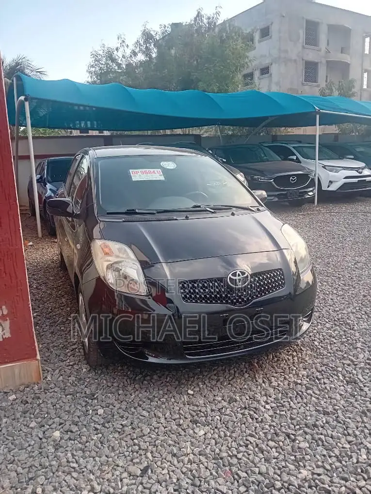 Toyota Yaris 2010 Black