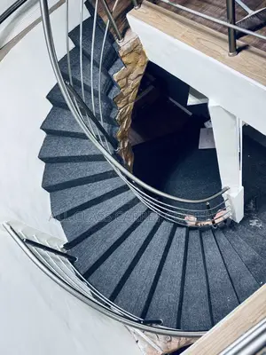 Quality Woolen Carpet for Staircase and Auditoriums