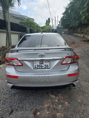 Toyota Corolla 2012 Silver