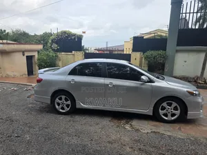 Toyota Corolla 2012 Silver