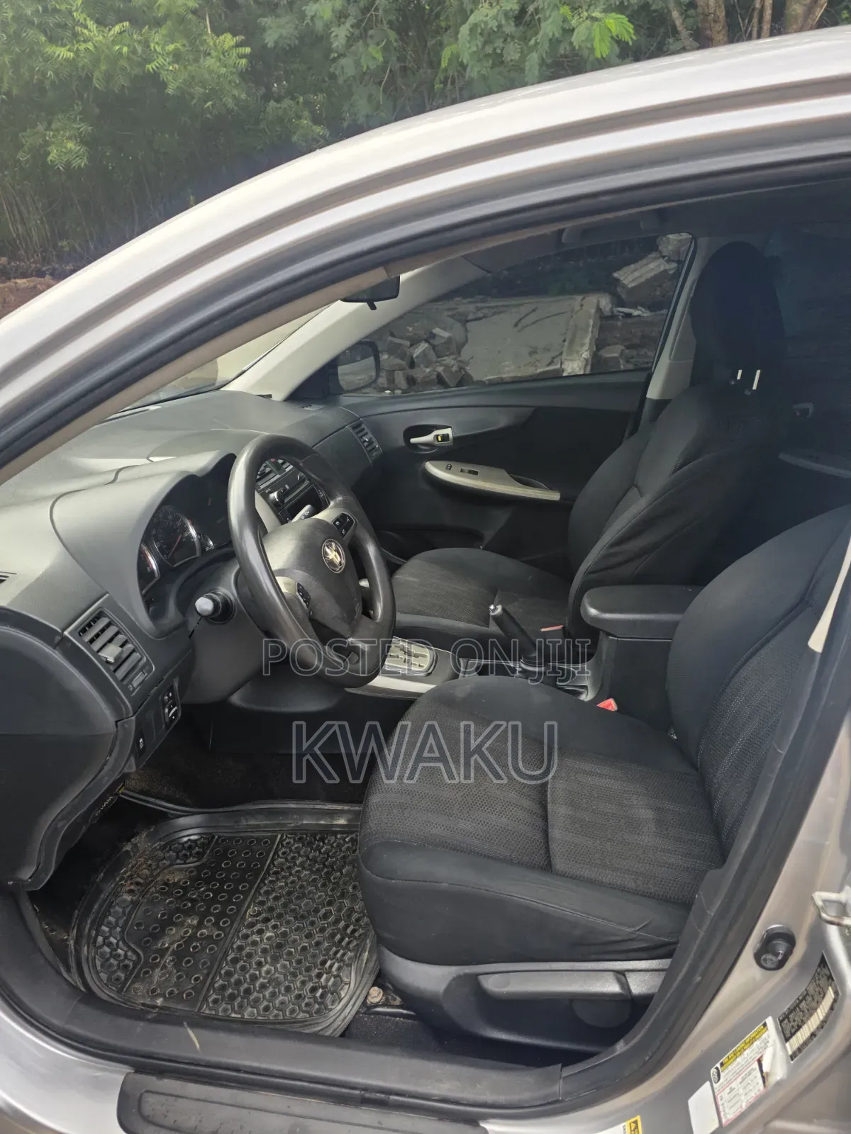 Toyota Corolla 2012 Silver