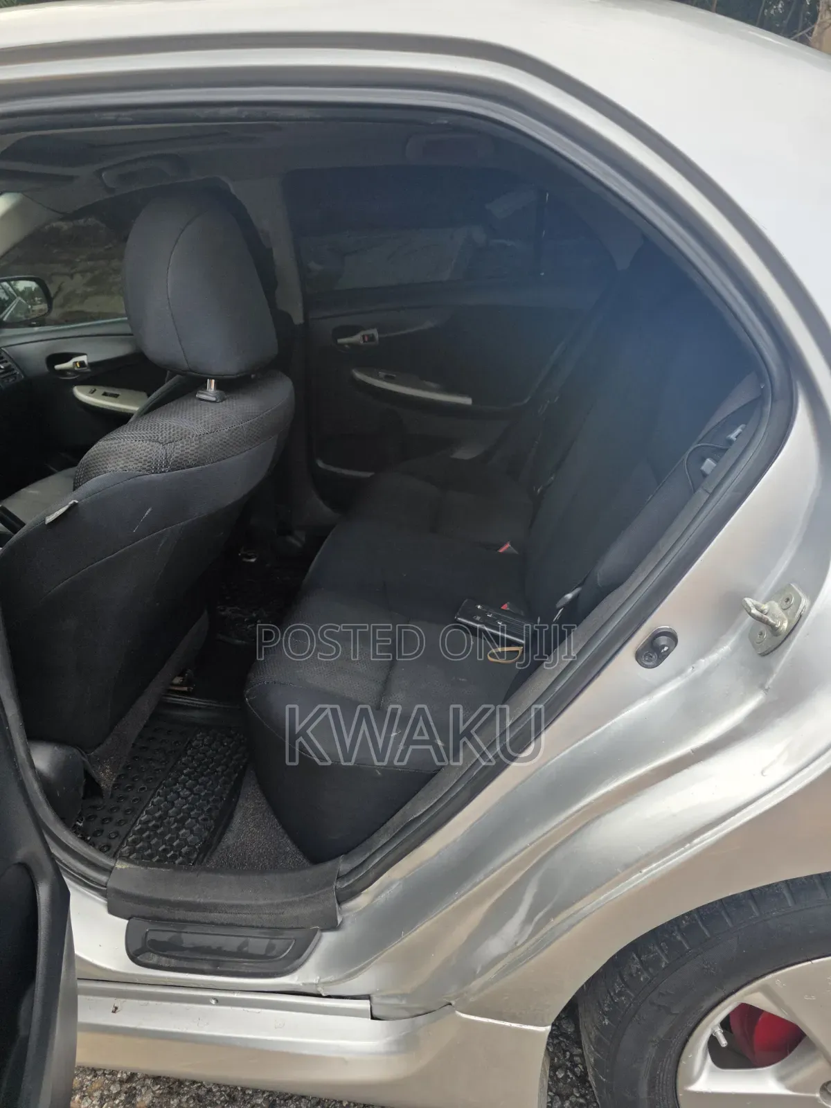 Toyota Corolla 2012 Silver
