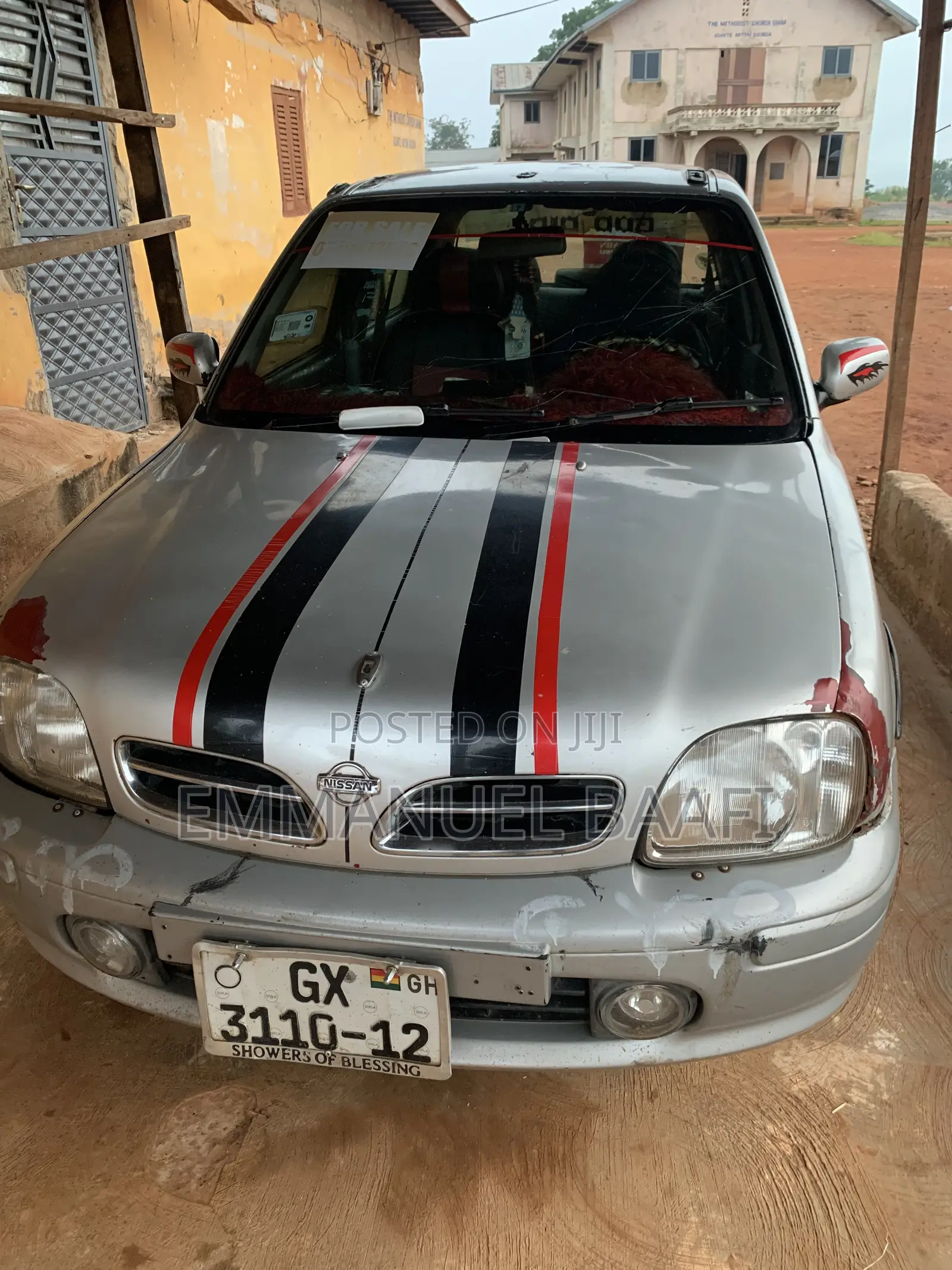 Nissan Micra 2000 Gray