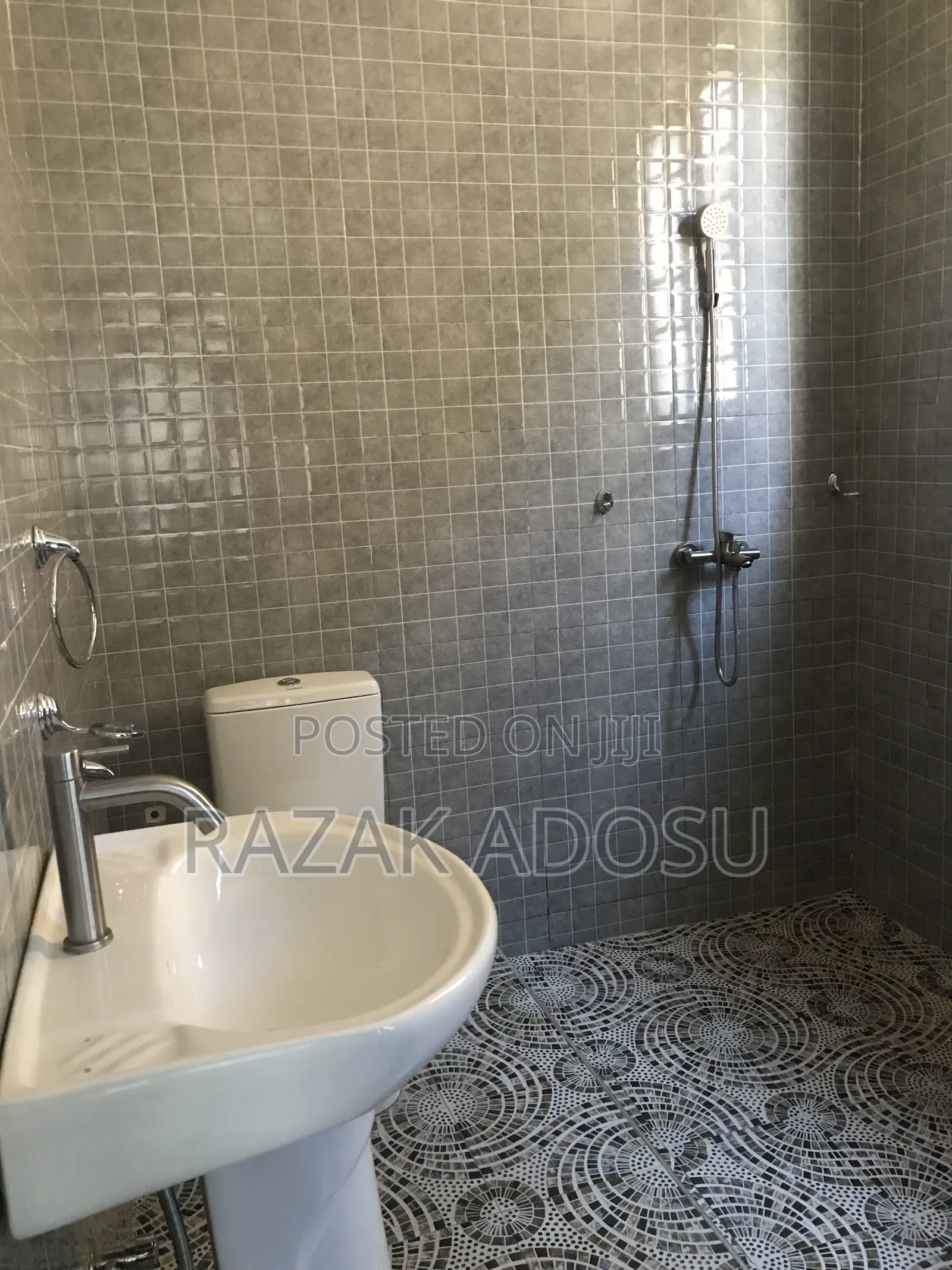 3bdrm House in School Junction for rent