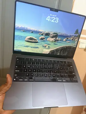 Laptop Apple MacBook Pro 2023 M3 Pro 8GB Apple M3 SSD 512GB