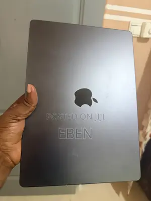 Laptop Apple MacBook Pro 2023 M3 Pro 8GB Apple M3 SSD 512GB