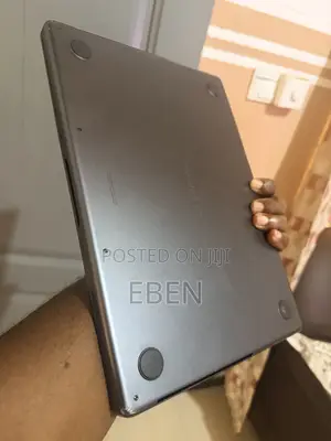 Laptop Apple MacBook Pro 2023 M3 Pro 8GB Apple M3 SSD 512GB