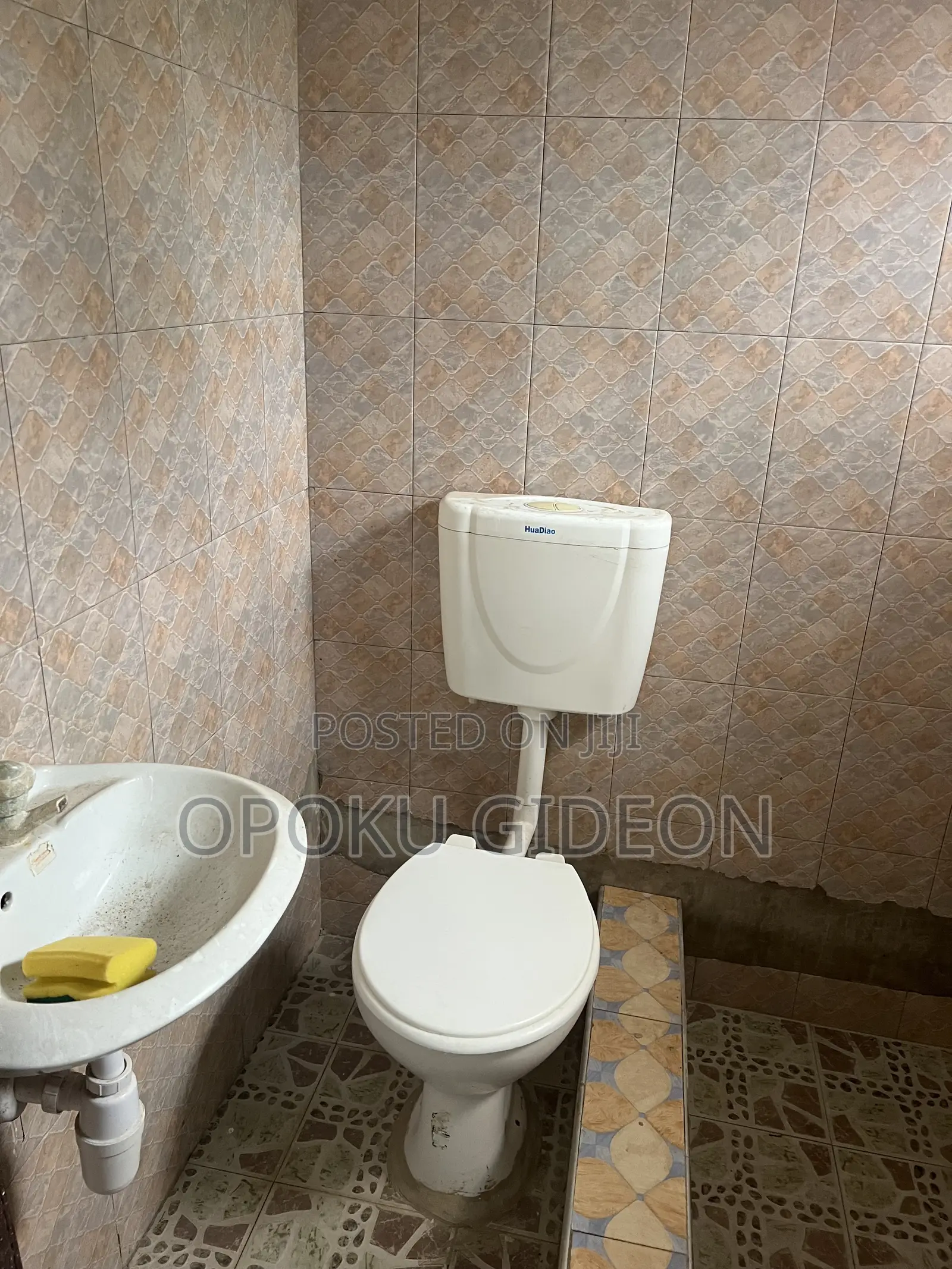1bdrm Room & Parlour in Canada, Olebu for rent