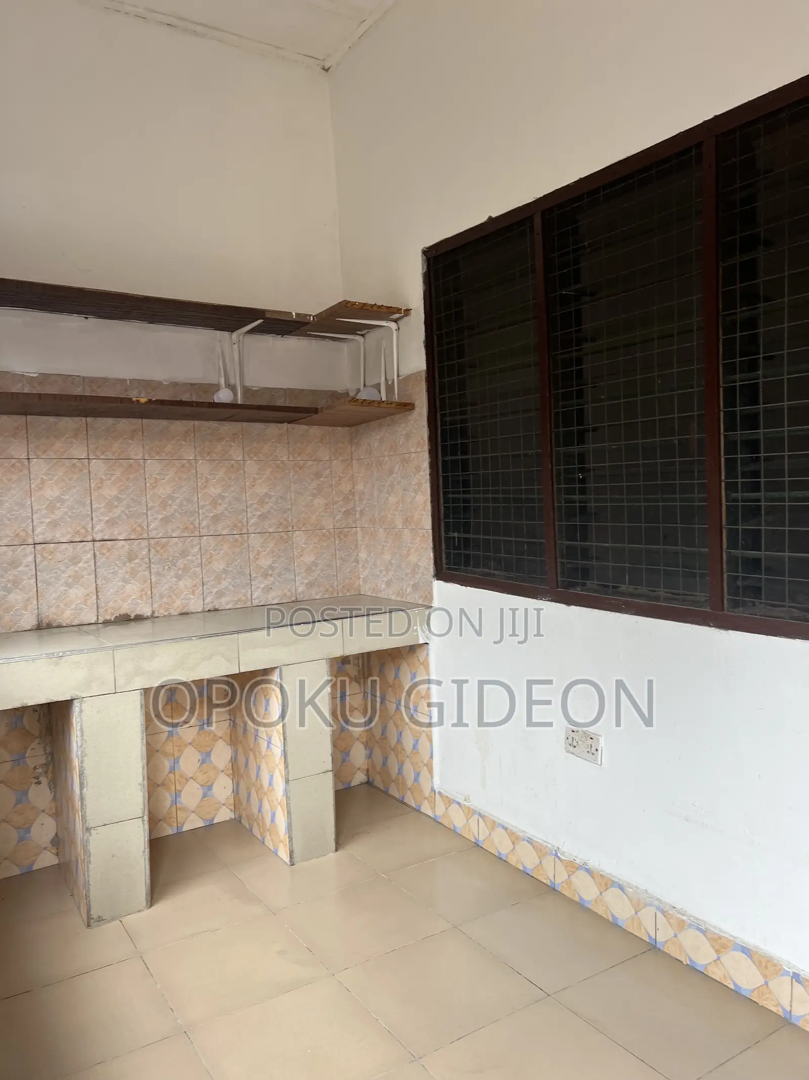 1bdrm Room & Parlour in Canada, Olebu for rent