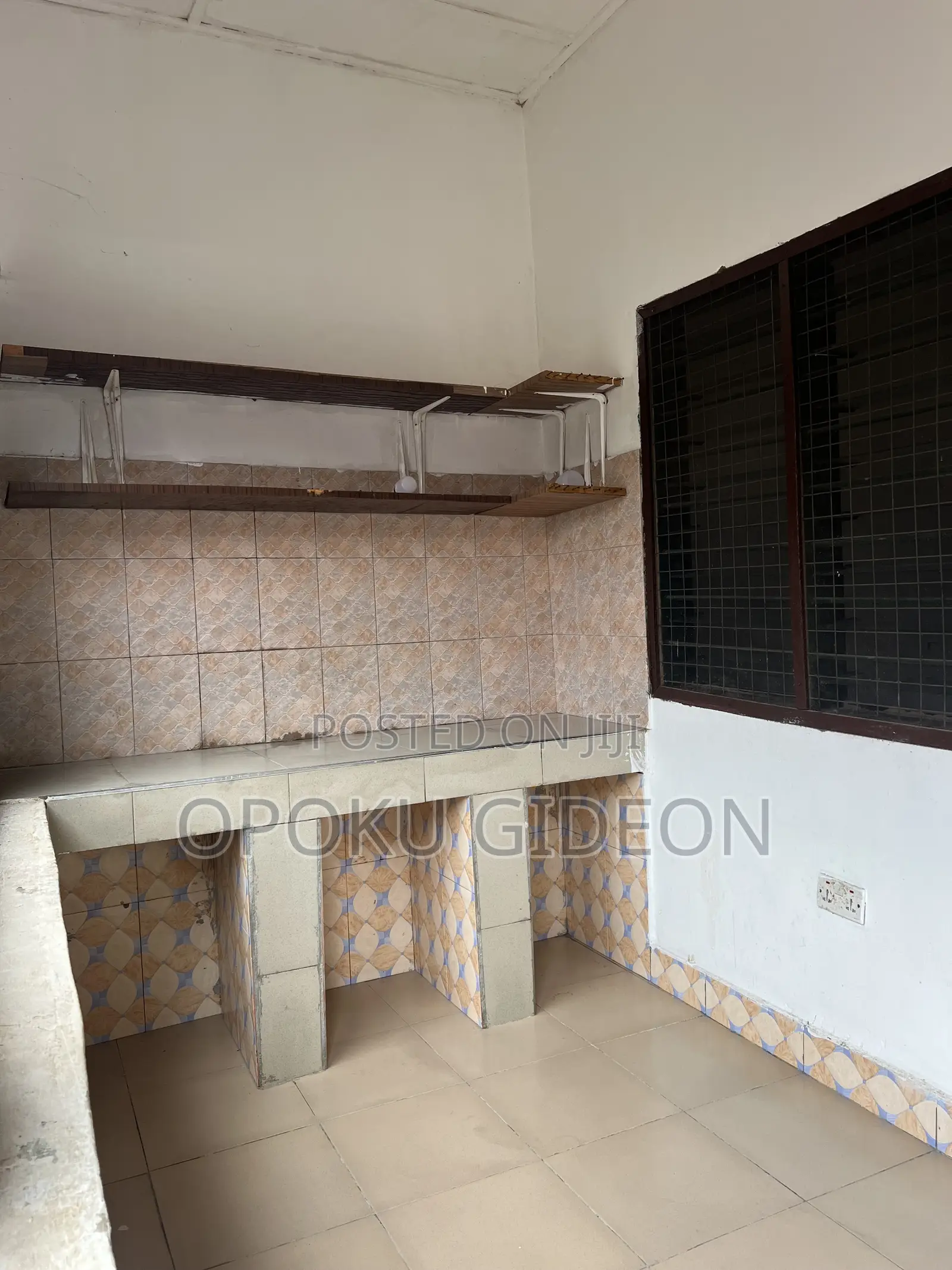 1bdrm Room & Parlour in Canada, Olebu for rent