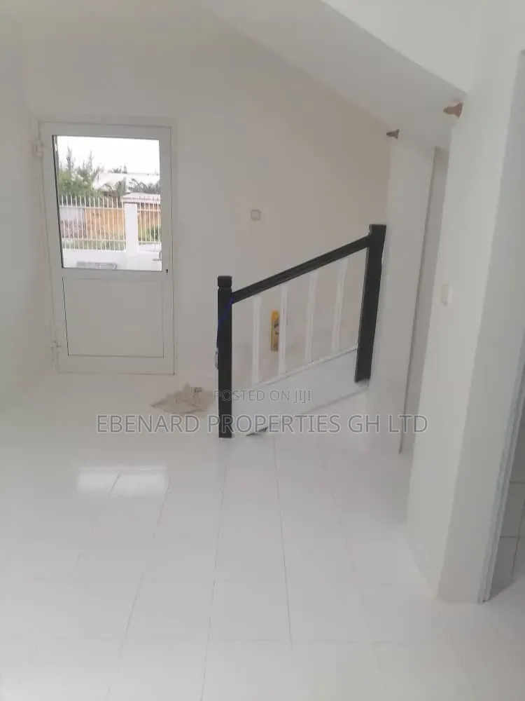 Furnished 3bdrm House in Ebenard Properties, Baatsona Total for rent