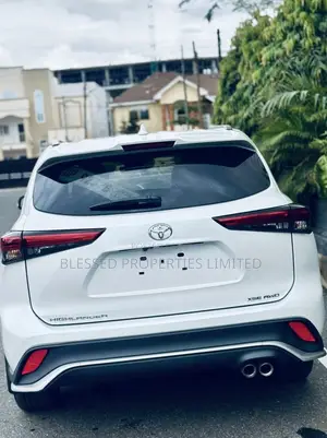 Toyota Highlander XSE 2022 White