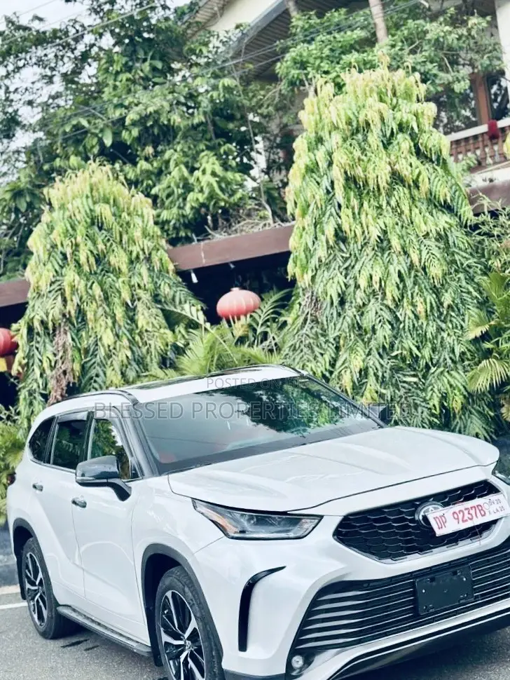 Toyota Highlander XSE 2022 White