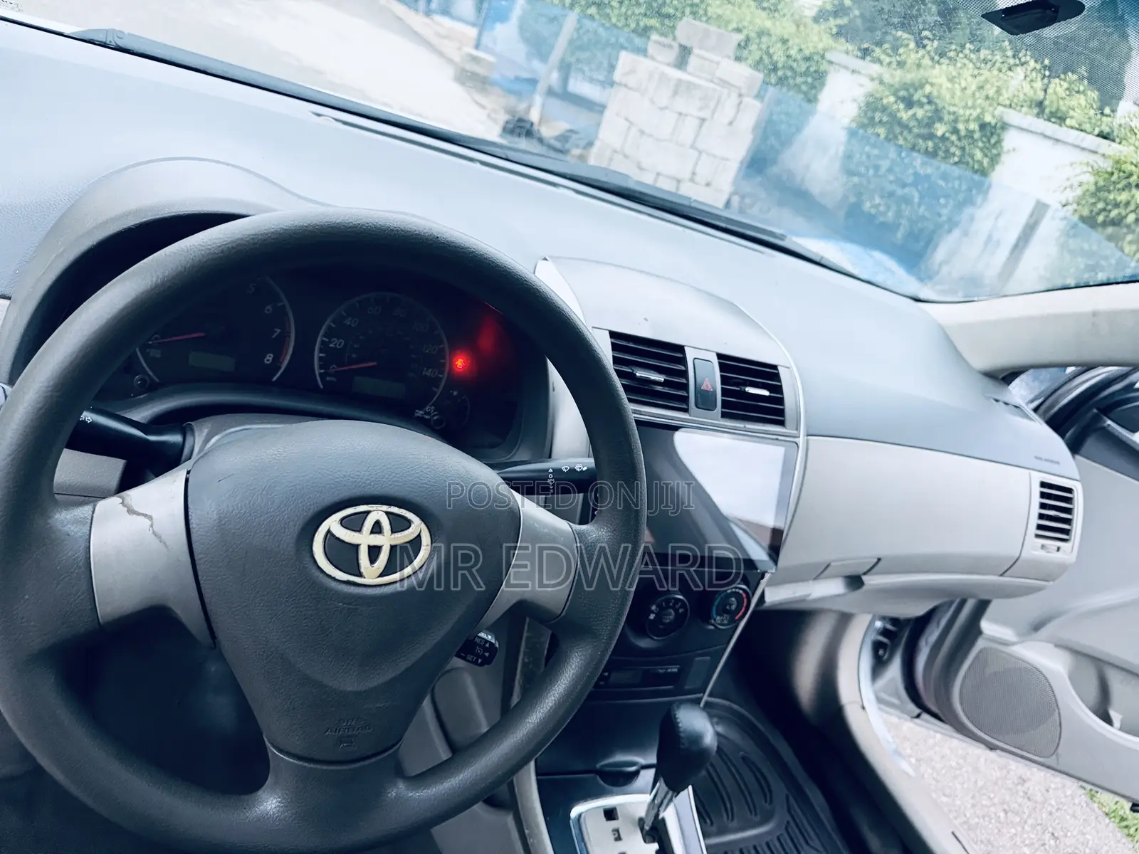 Toyota Corolla XLE 4dr Sedan (1.8L 4cyl 4A) 2010 Silver