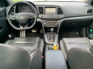 Hyundai Elantra 2017 Black