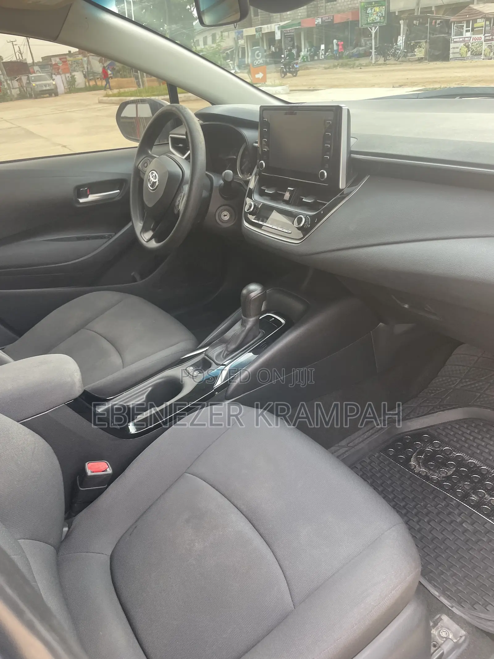Toyota Corolla LE 2020 Gray