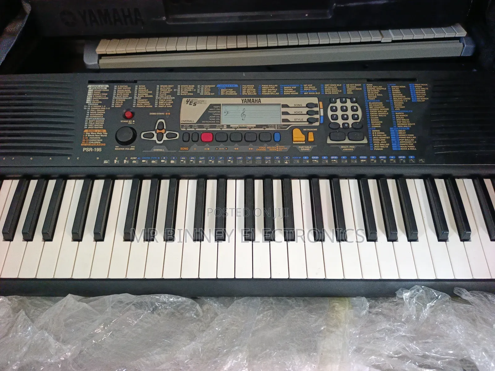 Yamaha Psr195