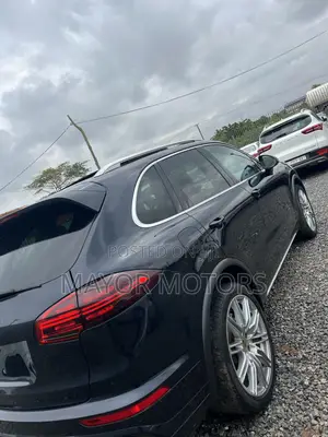 Porsche Cayenne Platinum Edition AWD 2018 Black
