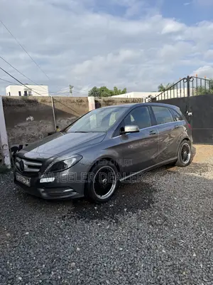 Mercedes-Benz B-Class B180 Petrol 2012 Gray