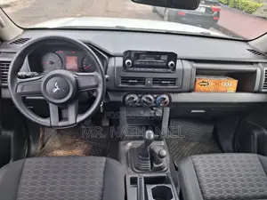 Mitsubishi L200 2025 White