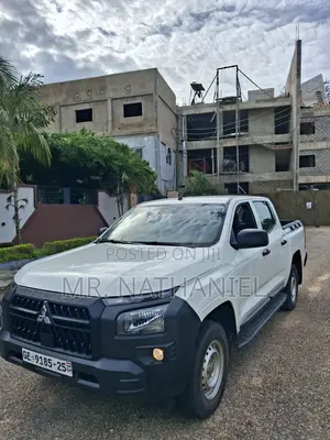 Mitsubishi L200 2025 White
