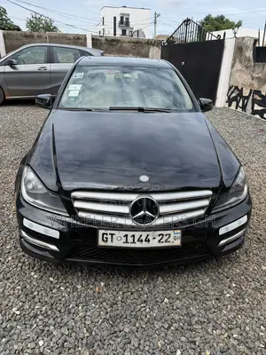 Mercedes-Benz C250 2014 Black