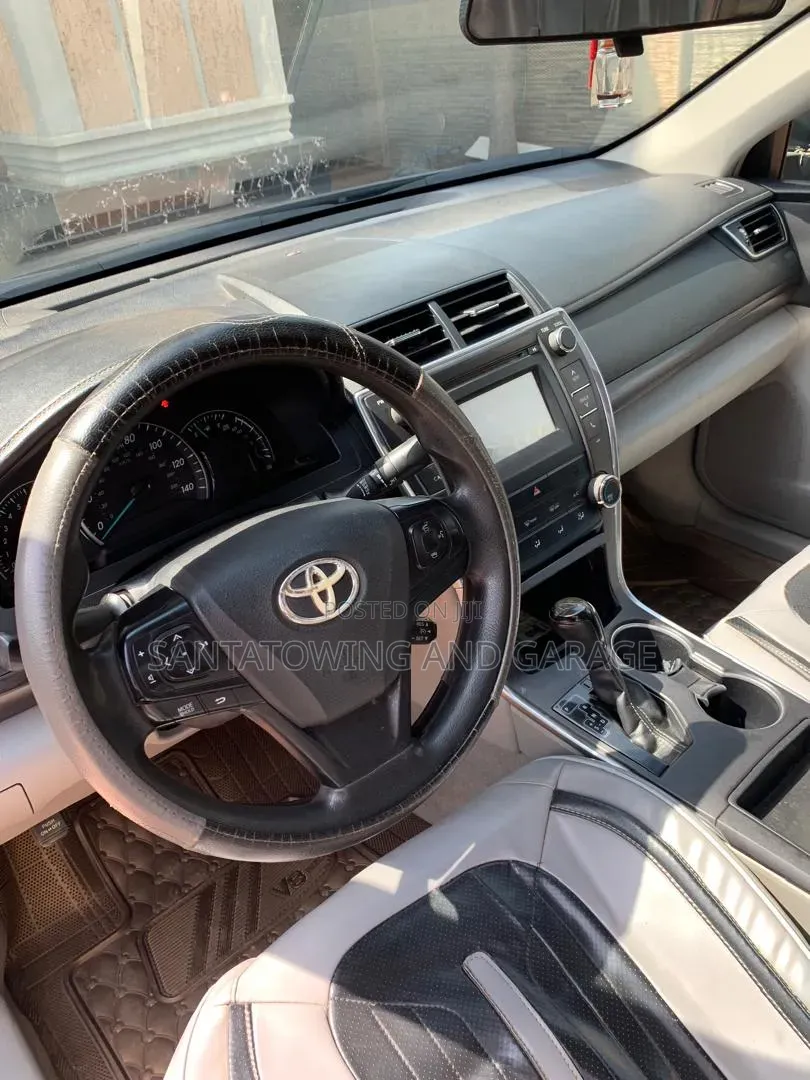 Toyota Camry 2016 Gray