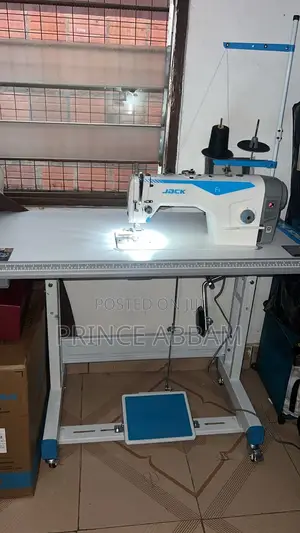 Industrial Sewing Machine (Digital)