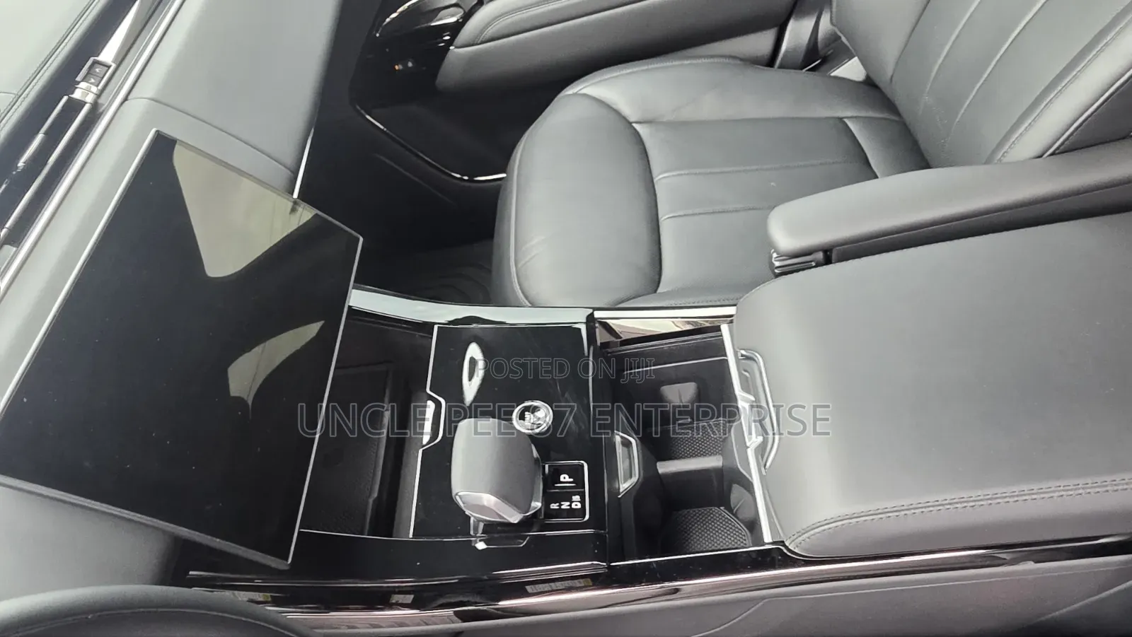 Land Rover Range Rover Sport 2025 Red