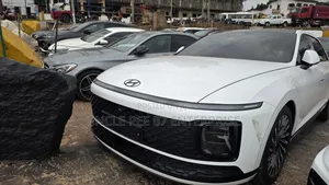 Hyundai Grandeur 2025 White