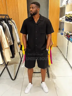 Luxury Men’S Black 2-Piece Casual Set – Shirt Shorts