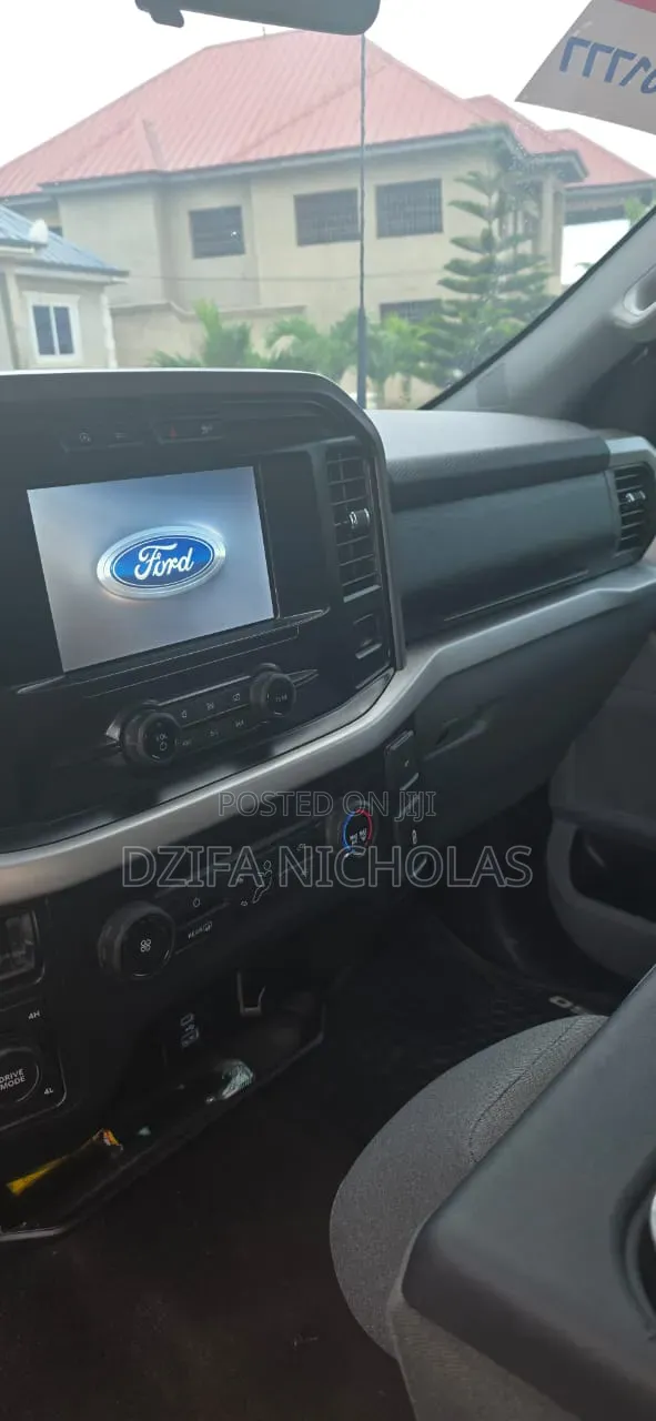 Ford F-150 2022 Silver